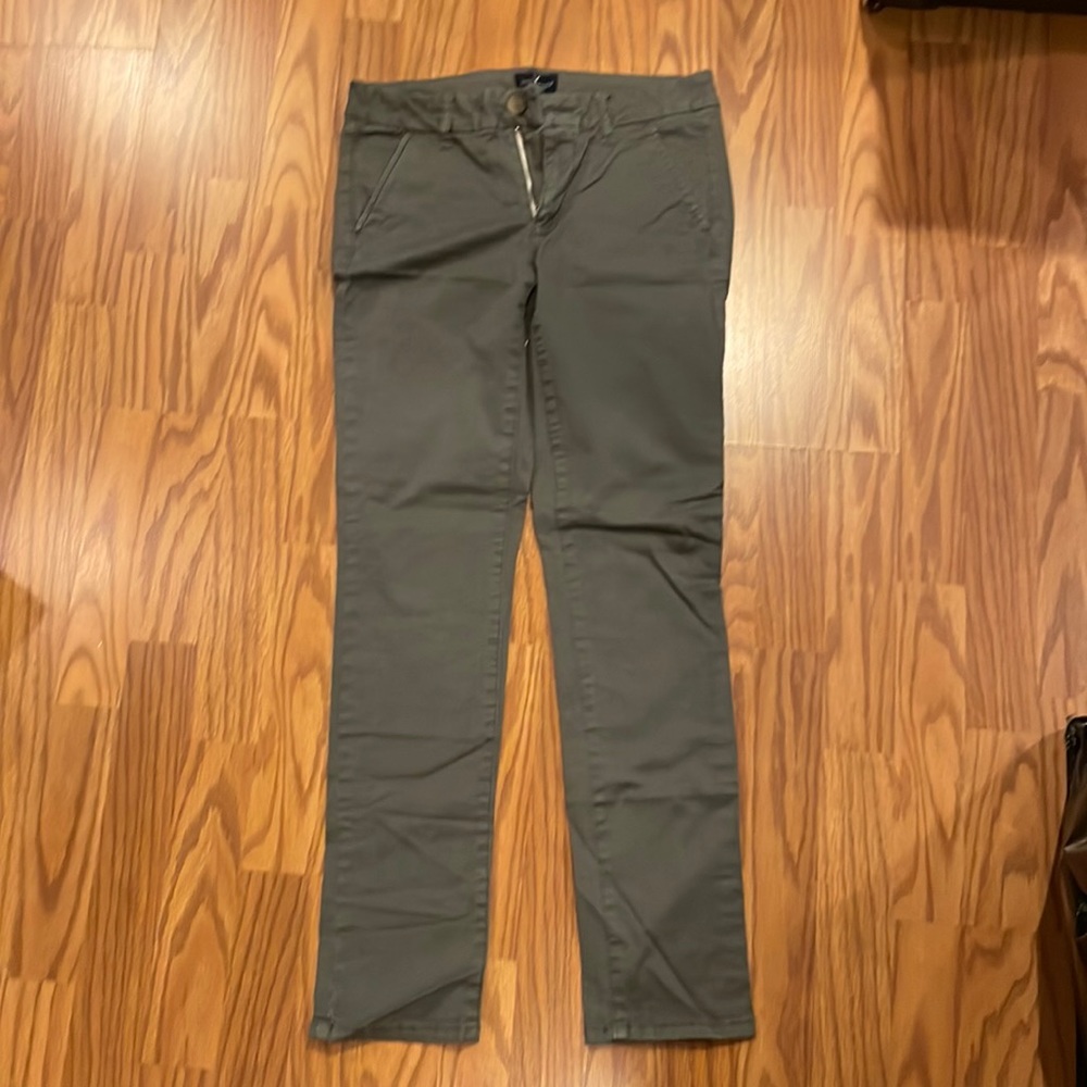 Women’s American Eagle Green Skinny Pants Size 6